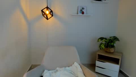 Snapshot of salome_velour chatting on February 4, 12:22 pm Salome velour online show from February 4, 12:22 pm