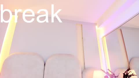 Snapshot of salomebell chatting on March 15, 11:38 am online show from March 15, 11:38 am