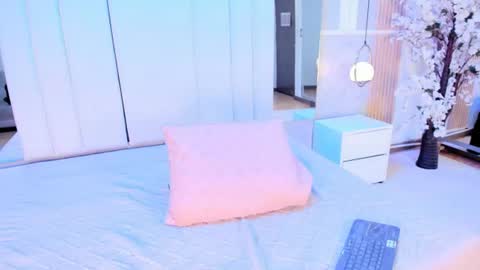 Snapshot of salomebenz_01 chatting on July 18, 9:29 pm Salome benz online show from July 18, 9:29 pm