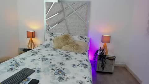 Snapshot of salomedyla chatting on February 20, 1:25 am salomedyla online show from February 20, 1:25 am