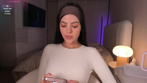 salo online show from November 10, 10:42 pm