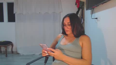 Snapshot of salomesaints chatting on January 18, 12:36 am salome online show from January 18, 12:36 am