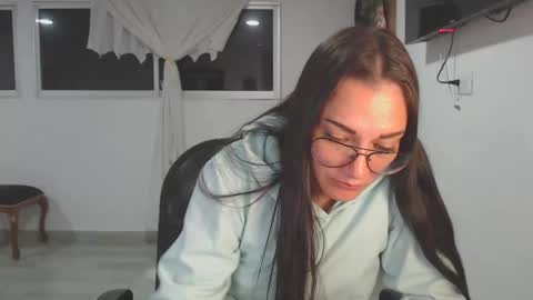 Snapshot of salomesaints chatting on April 14, 1:00 am salome online show from April 14, 1:00 am