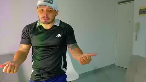 Snapshot of salomon_26 chatting on March 21, 5:34 am salomon_26 online show from March 21, 5:34 am