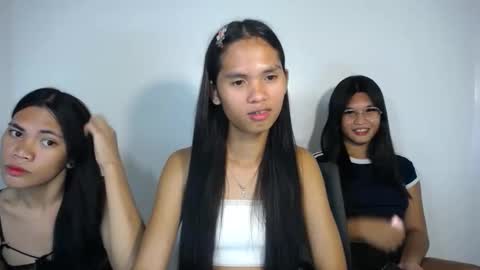 Snapshot of salsallera69x chatting on April 18, 6:23 pm salsallera69x online show from April 18, 6:23 pm