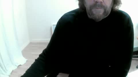 Snapshot of saltimbanquier chatting on December 1, 4:29 pm Saltimbanquier  Salt  ou  Banquier  online show from December 1, 4:29 pm