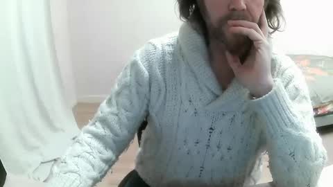 Snapshot of saltimbanquier chatting on February 11, 12:37 pm Saltimbanquier  Salt  ou  Banquier  online show from February 11, 12:37 pm