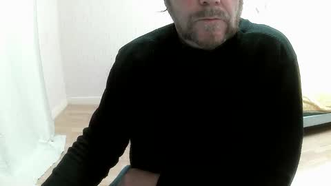 Snapshot of saltimbanquier chatting on September 17, 6:59 am Saltimbanquier  Salt  ou  Banquier  online show from September 17, 6:59 am