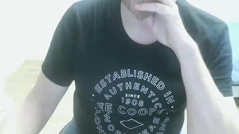 Snapshot of saltimbanquier chatting on September 29, 12:43 pm Saltimbanquier  Salt  ou  Banquier  online show from September 29, 12:43 pm