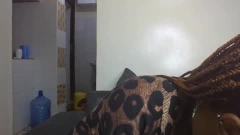 salty_surprise_ online show from December 1, 11:36 pm