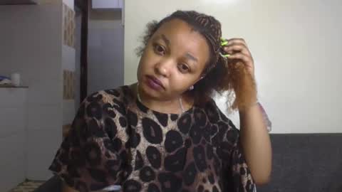 salty_surprise_ online show from December 3, 4:14 am