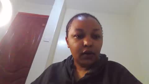 salty_surprise_ online show from December 16, 6:18 am