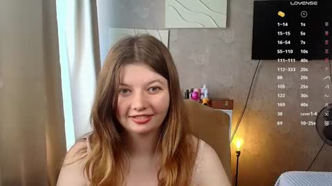 Snapshot of salut_love chatting on June 14, 10:28 am Ruby online show from June 14, 10:28 am