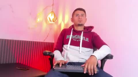 salvadorgrimm online show from July 27, 11:50 am