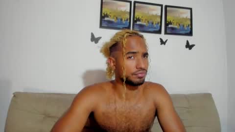 Snapshot of salvatore_amator chatting on July 1, 11:45 am salvatore_amator online show from July 1, 11:45 am