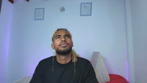 Snapshot of salvatore_amator chatting on July 5, 5:14 am salvatore_amator online show from July 5, 5:14 am