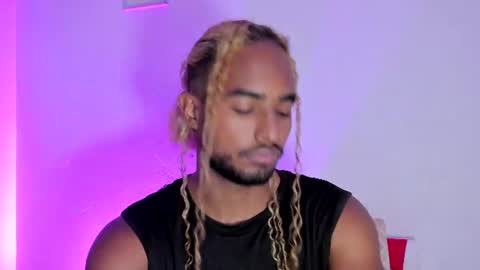 Snapshot of salvatore_amator chatting on July 6, 12:46 pm salvatore_amator online show from July 6, 12:46 pm