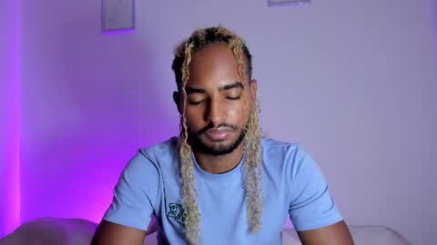 Snapshot of salvatore_amator chatting on July 8, 1:04 pm salvatore_amator online show from July 8, 1:04 pm