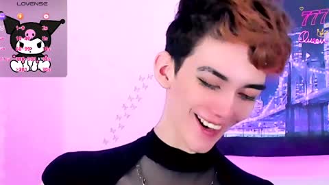 Snapshot of salvatore_boom chatting on June 6, 7:35 am salvatore_boom online show from June 6, 7:35 am