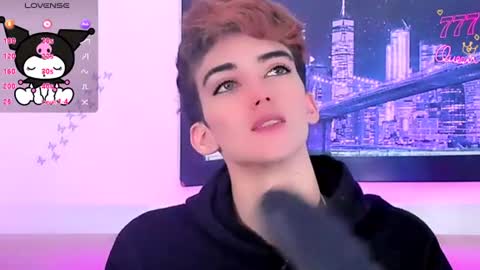 Snapshot of salvatore_boom chatting on June 11, 2:22 am salvatore_boom online show from June 11, 2:22 am