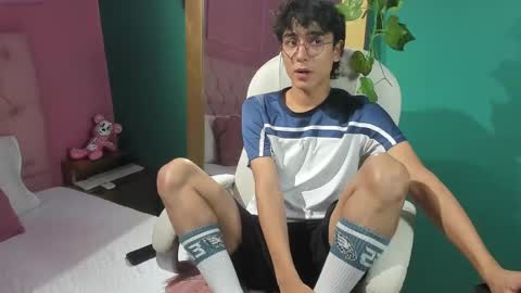 salvatore  online show from December 3, 10:07 pm