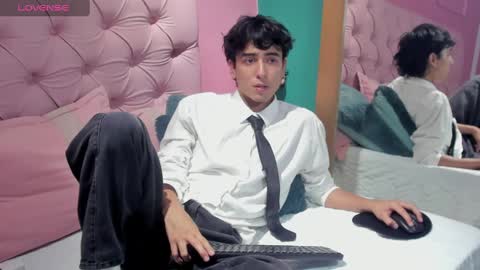 salvatore  online show from December 10, 12:06 am