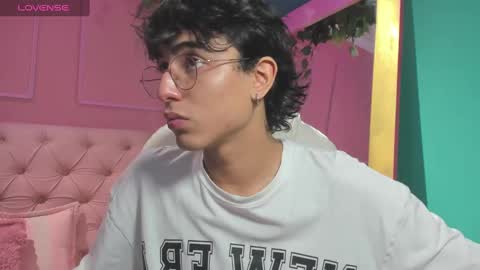 salvatore  online show from December 30, 11:49 pm