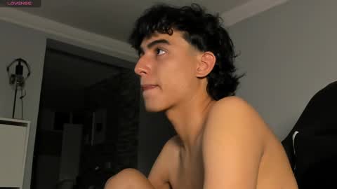 salvatore_montt online show from February 18, 1:32 am