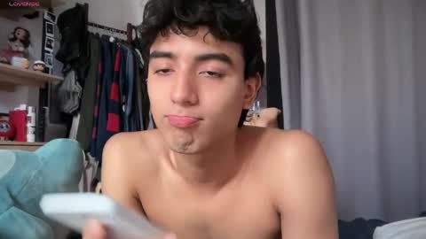 salvatore_montt online show from March 25, 7:09 pm