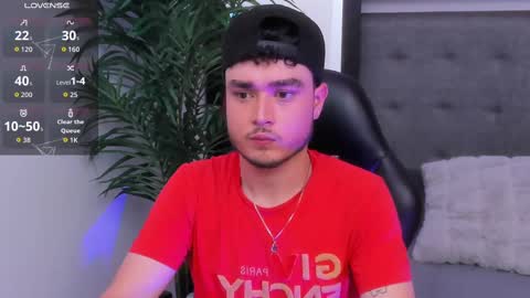 Snapshot of salvatore_muller chatting on November 7, 2:33 am Salvatore online show from November 7, 2:33 am