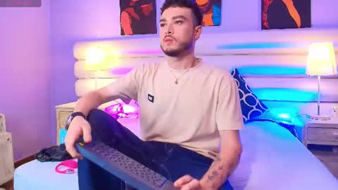 Snapshot of salvattore_muller chatting on July 28, 10:53 pm Salvatore online show from July 28, 10:53 pm