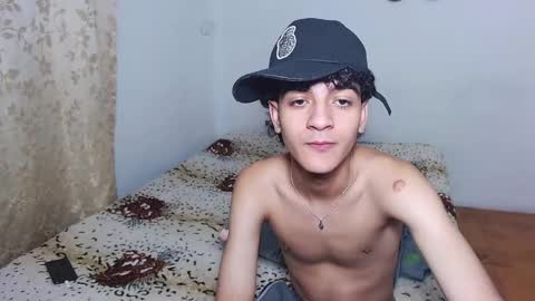 sam__cute online show from December 2, 3:23 am