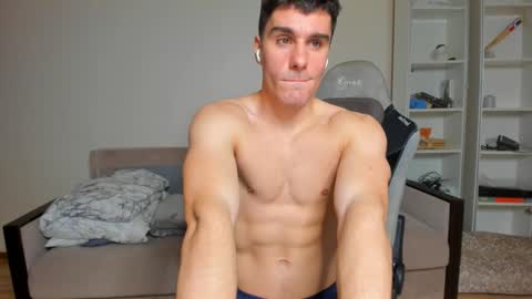 BACK IN 2 WEEKS online show from February 7, 12:53 am