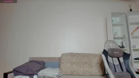 BACK IN 2 WEEKS online show from March 1, 1:32 am