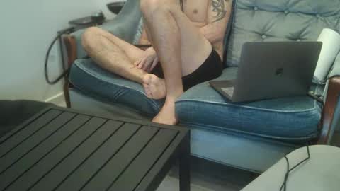 Snapshot of sam_love1985 chatting on March 4, 9:11 pm sam_love1985 online show from March 4, 9:11 pm