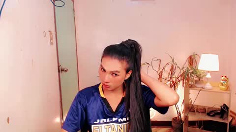 Snapshot of sam_mitinair chatting on December 3, 4:06 pm sam online show from December 3, 4:06 pm