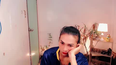 Snapshot of sam_mitinair chatting on December 4, 7:06 am sam online show from December 4, 7:06 am