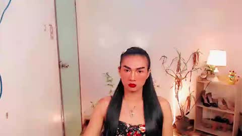 Snapshot of sam_mitinair chatting on December 9, 7:50 pm sam online show from December 9, 7:50 pm