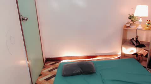 Snapshot of sam_mitinair chatting on December 13, 8:15 pm sam online show from December 13, 8:15 pm