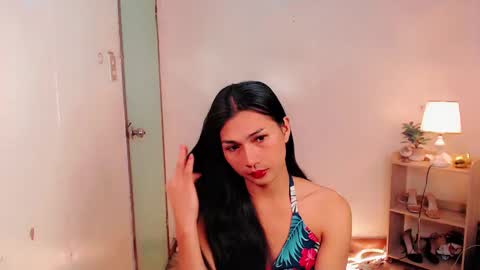 Snapshot of sam_mitinair chatting on January 4, 1:10 pm sam online show from January 4, 1:10 pm