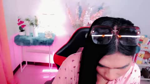 Snapshot of sam_mitinair chatting on February 18, 7:30 pm sam online show from February 18, 7:30 pm