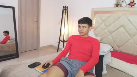 Snapshot of sam_tnt9 chatting on May 8, 4:45 pm sam_tnt9 online show from May 8, 4:45 pm