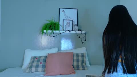   online show from November 10, 11:42 am