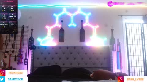 Snapshot of samandbrat chatting on January 5, 8:00 pm Join us -   and    online show from January 5, 8:00 pm