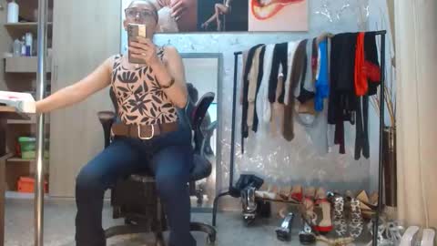 samanta online show from April 25, 11:13 am