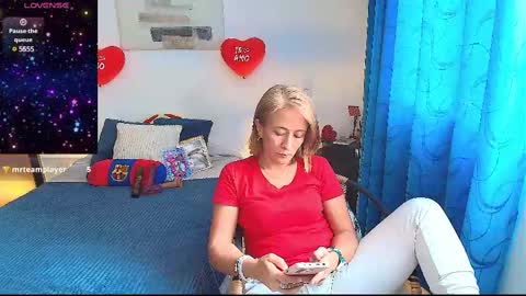 Samanta Stone online show from February 19, 6:00 pm