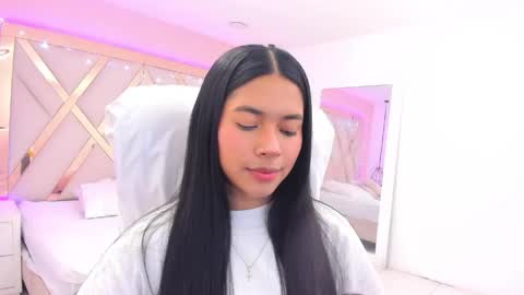 Snapshot of samantaa_shy chatting on May 6, 2:40 am sam online show from May 6, 2:40 am
