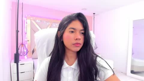 Snapshot of samantaa_shy chatting on May 10, 4:39 am sam online show from May 10, 4:39 am