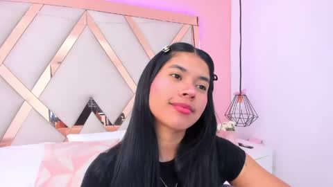 Snapshot of samantaa_shy chatting on May 29, 3:37 am sam online show from May 29, 3:37 am