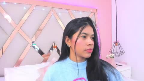 Snapshot of samantaa_shy chatting on June 8, 3:51 am sam online show from June 8, 3:51 am